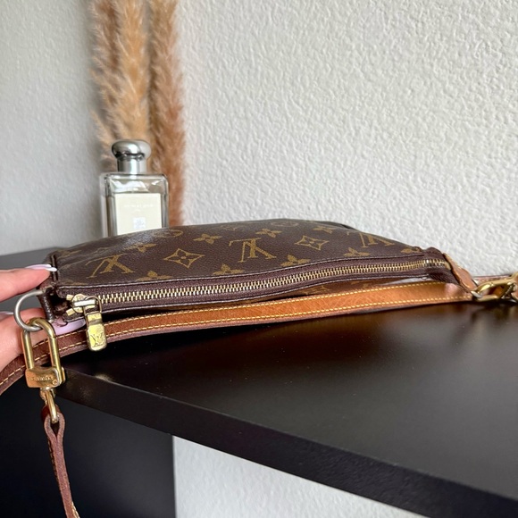 🌼AUTHENTIC Louis Vuitton Pochette with ORIGINAL LV strap🌼 - Picture 8 of 15